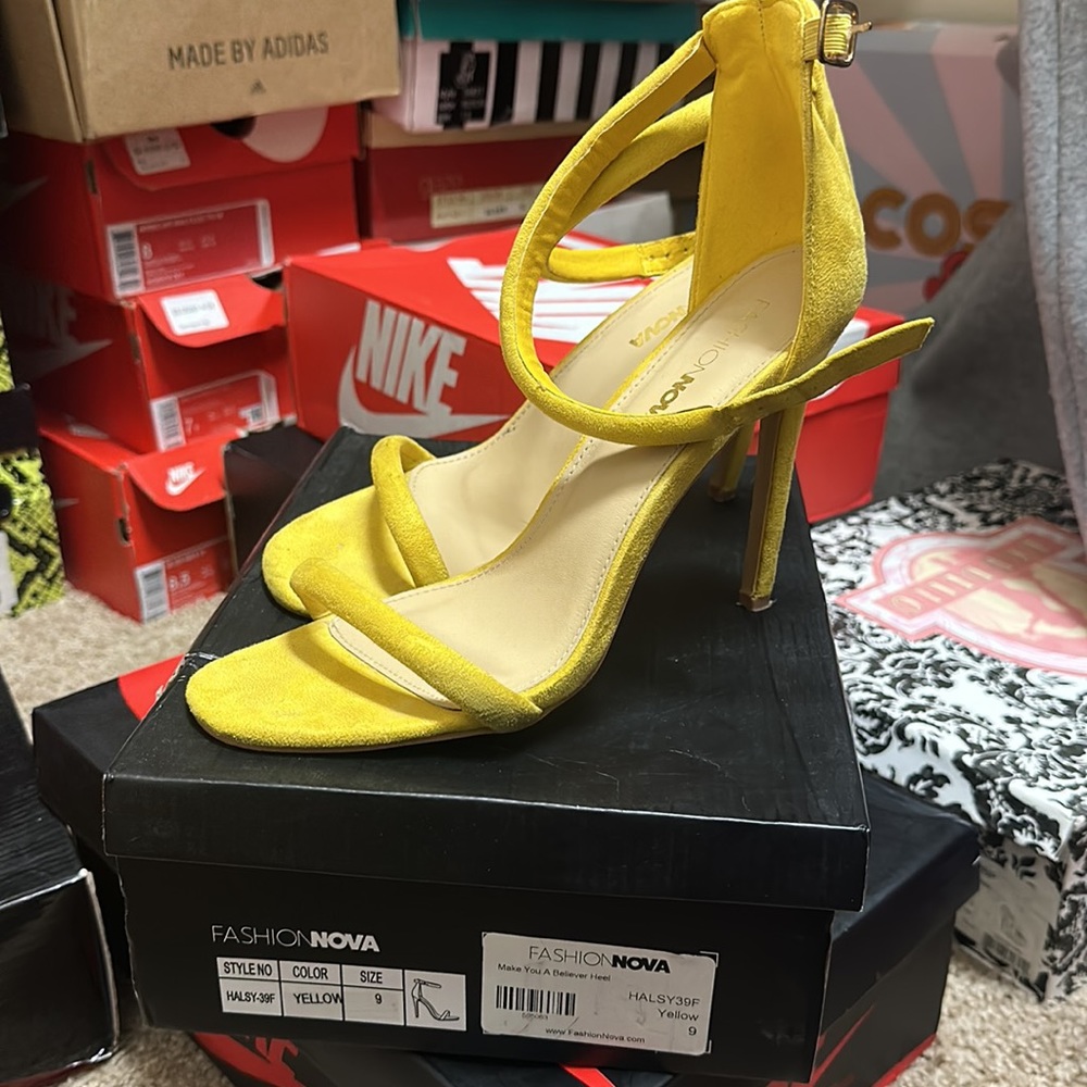 Heels - Picture 2 of 3